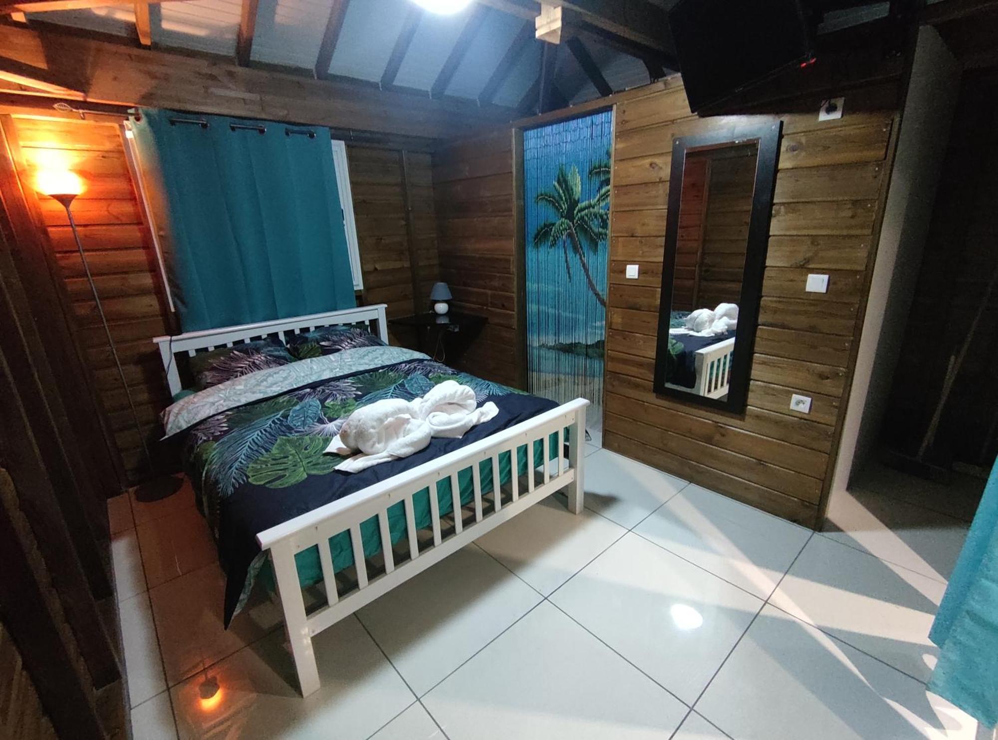 Отель Gwada Fun Habitation Сен-Клод Экстерьер фото